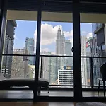 Resort Style Haven 3Br6Pax Klcc Twin Towers View